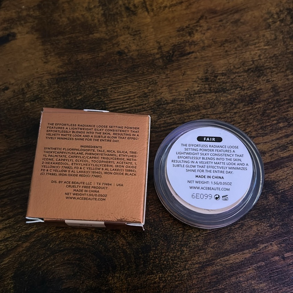 Ace Beauté Translucent Setting Powder - Picture 3 of 3